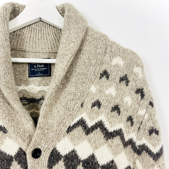 Abercrombie & Fitch Cream Jacquard Wool Cardigan - Picture 4 of 4